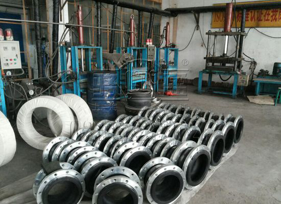 橡膠接頭生產(chǎn)車間